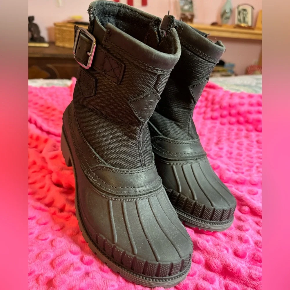NWOT Kamik Avelle Boot